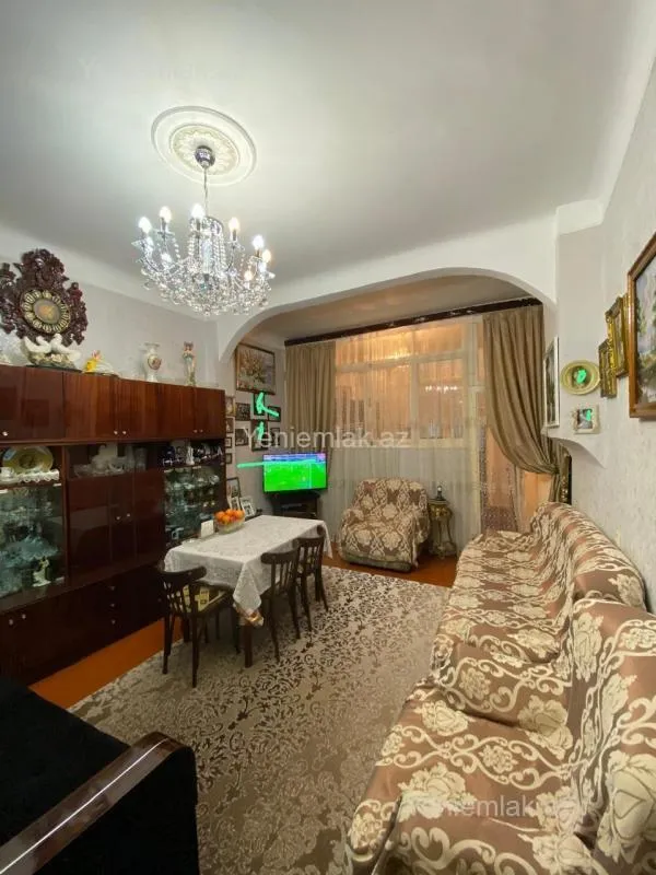 Satılır 3 otaqlı köhnə tikili 60 m²