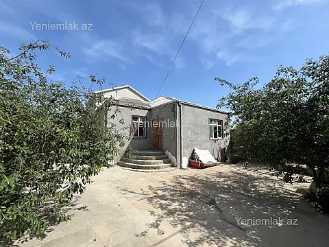 Satılır 3 otaqlı həyət evi 140 m²