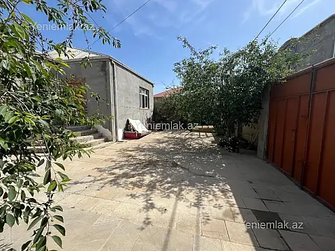 Satılır 3 otaqlı həyət evi 140 m²