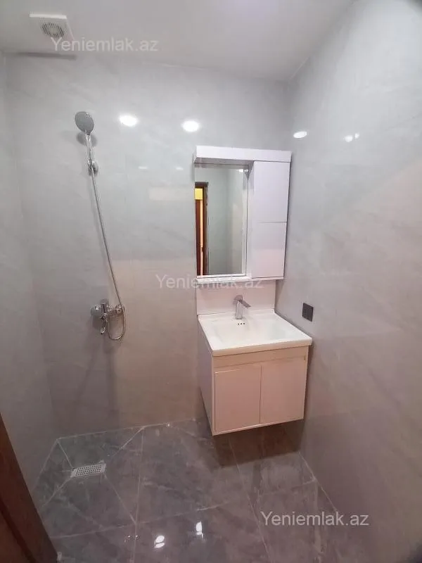 Satılır 3 otaqlı köhnə tikili 63 m²