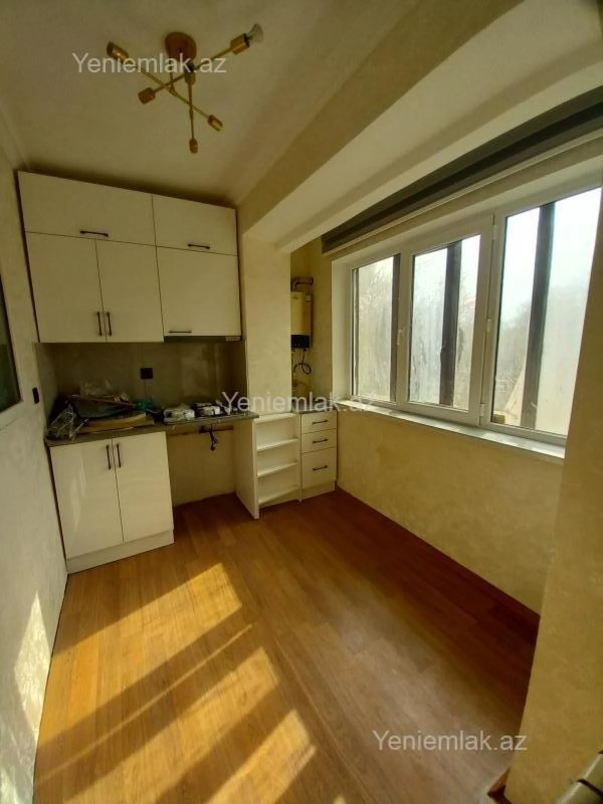 Satılır 3 otaqlı köhnə tikili 63 m²