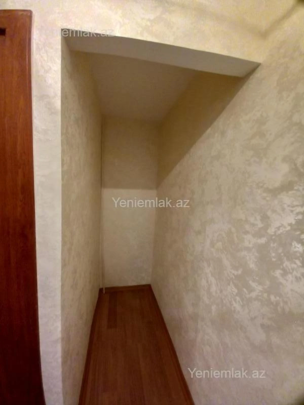 Satılır 3 otaqlı köhnə tikili 63 m²