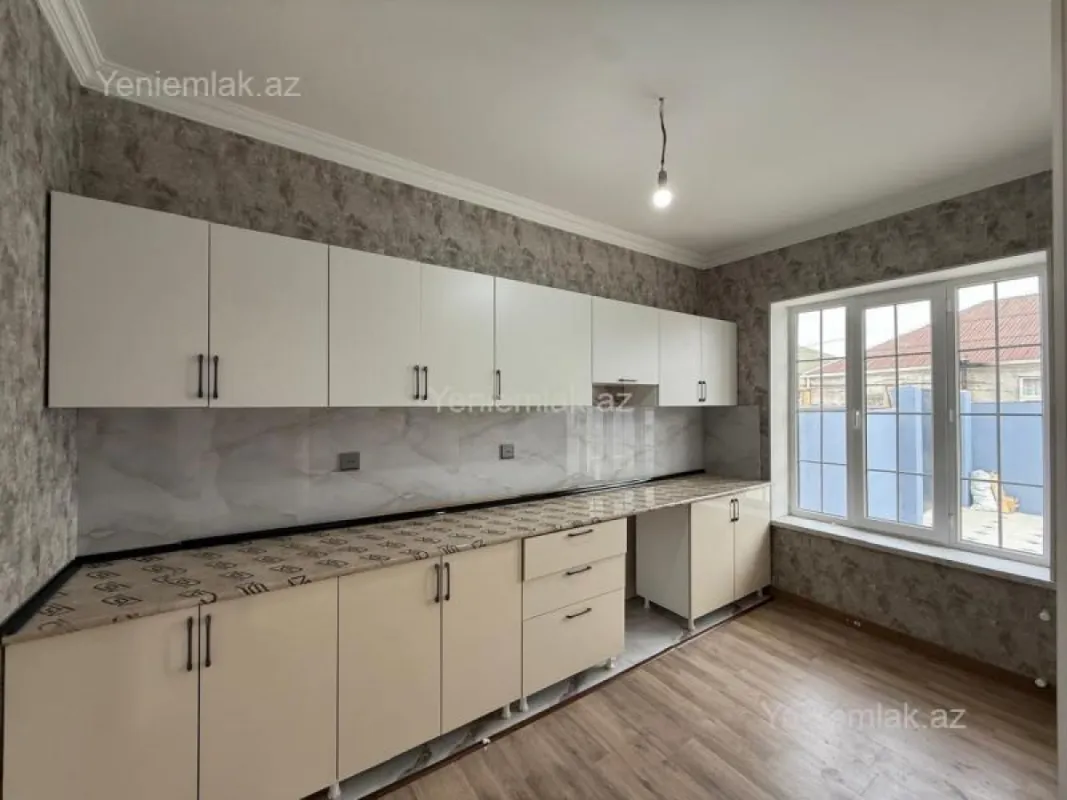 Satılır 3 otaqlı həyət evi 100 m²