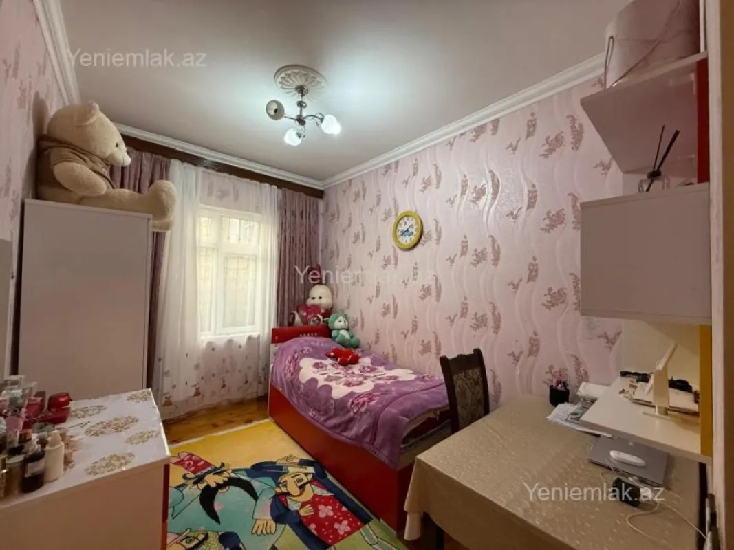 Satılır 5 otaqlı həyət evi 170 m²