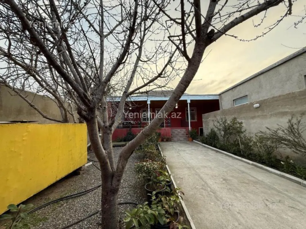 Satılır 5 otaqlı həyət evi 170 m²