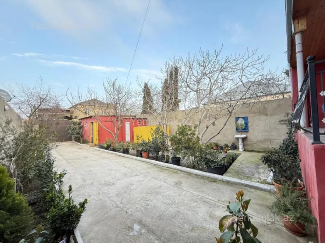 Satılır 5 otaqlı həyət evi 170 m²