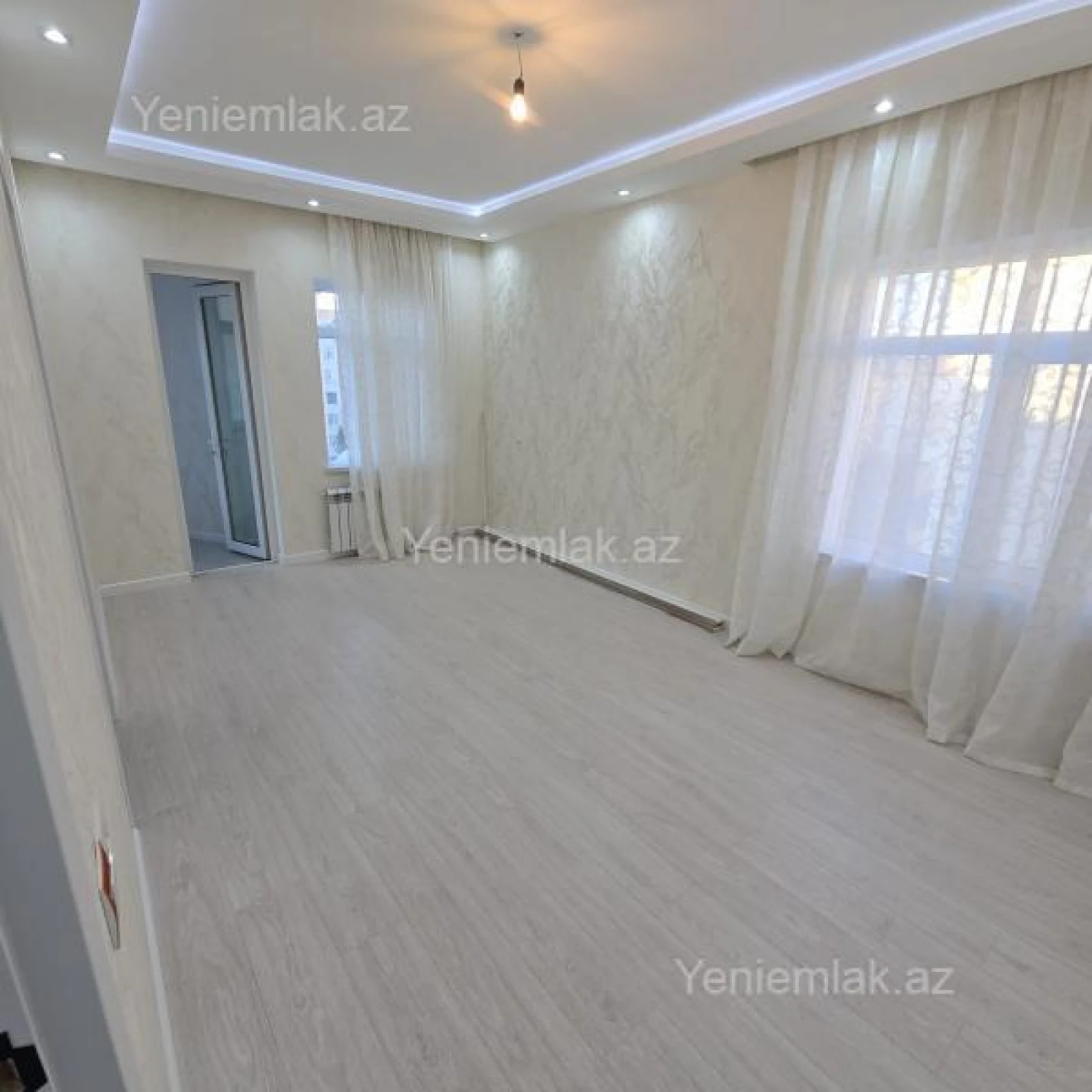 Satılır 2 otaqlı köhnə tikili 45 m²