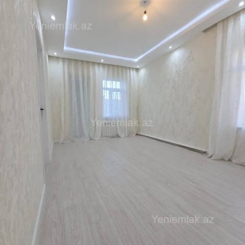 Satılır 2 otaqlı köhnə tikili 45 m²