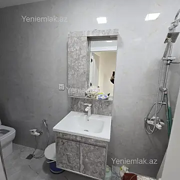 Satılır 2 otaqlı köhnə tikili 45 m²