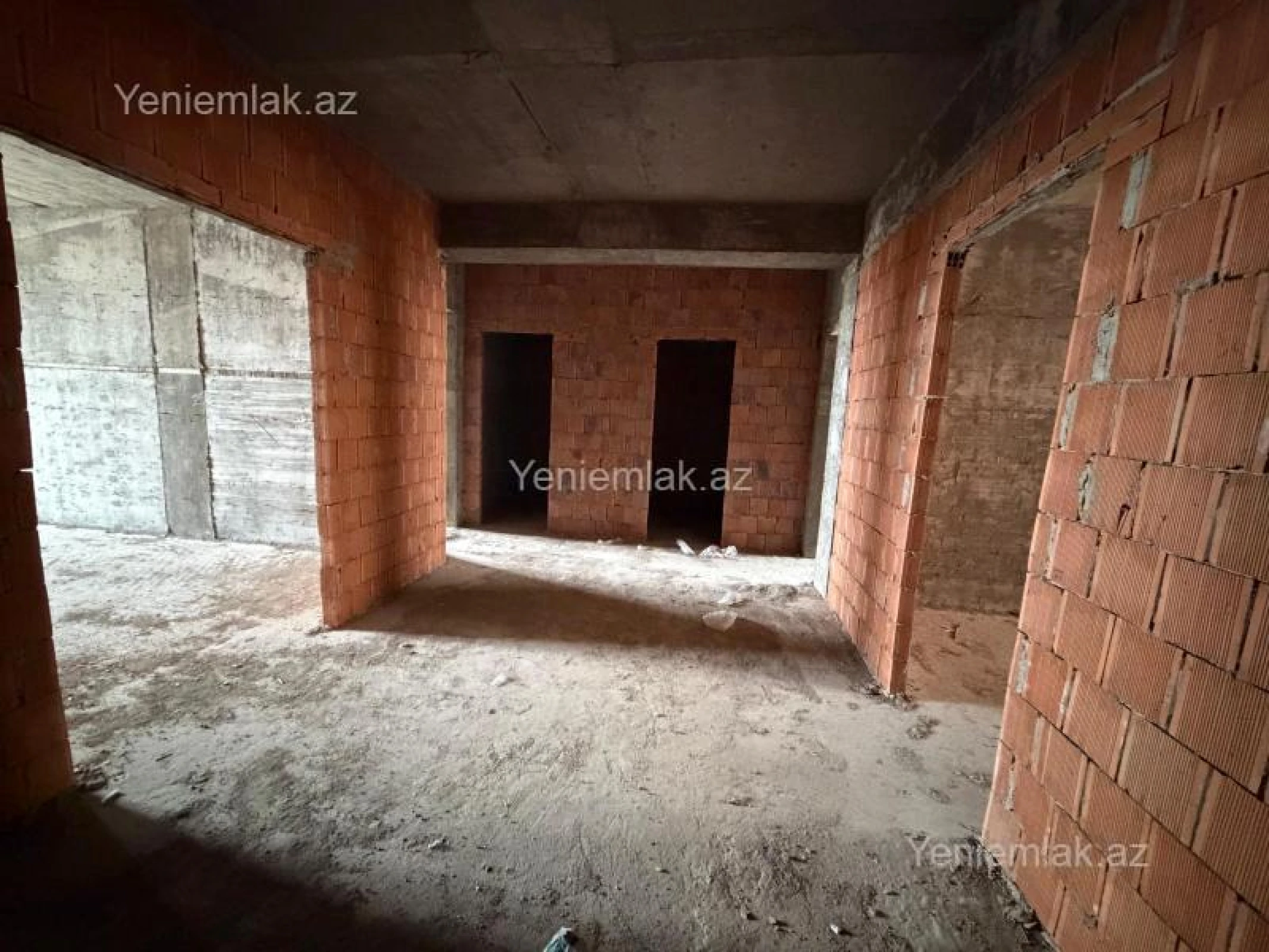 Satılır 3 otaqlı yeni tikili 135 m²