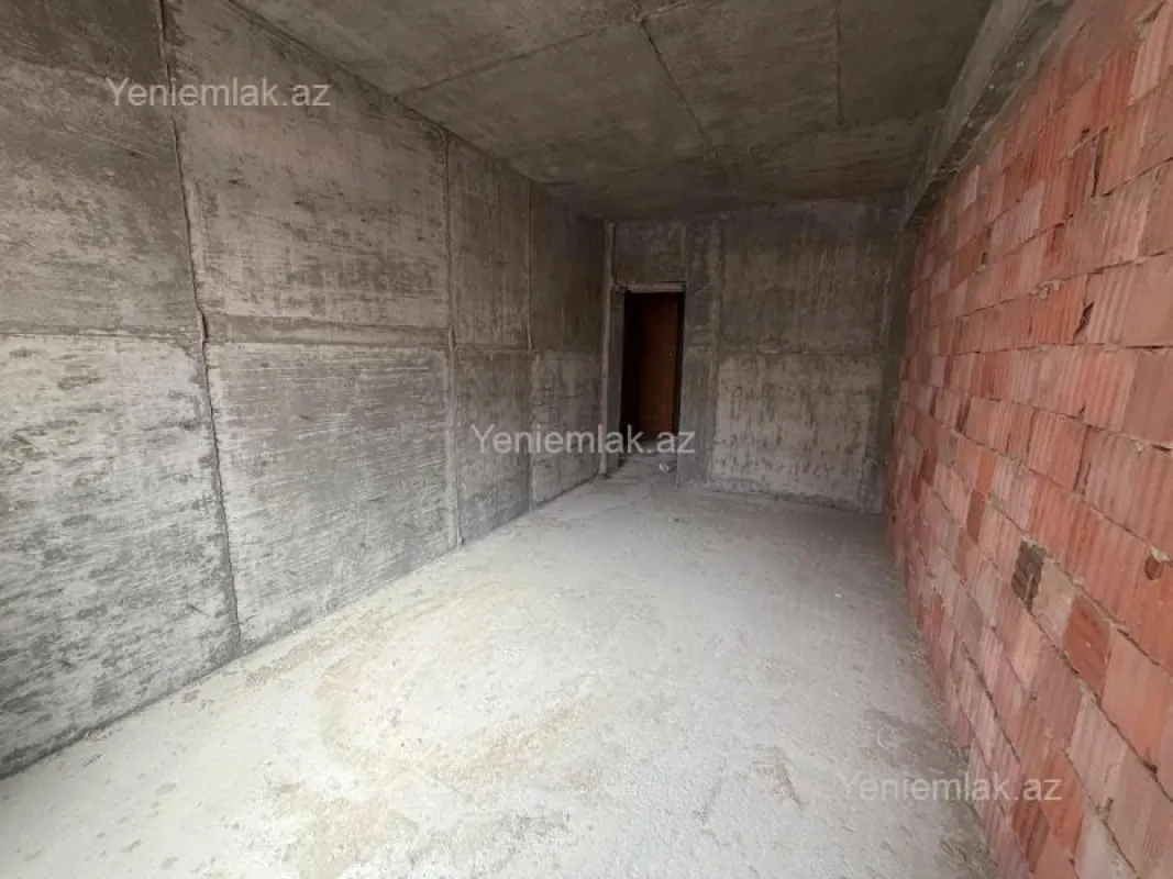 Satılır 3 otaqlı yeni tikili 135 m²