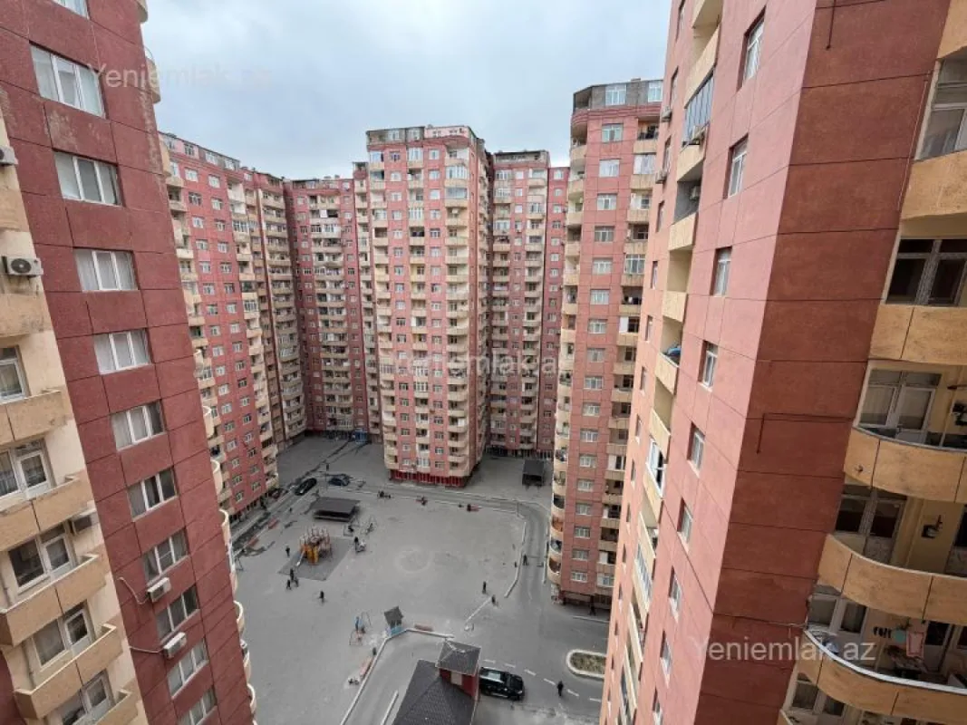 Satılır 3 otaqlı yeni tikili 135 m²