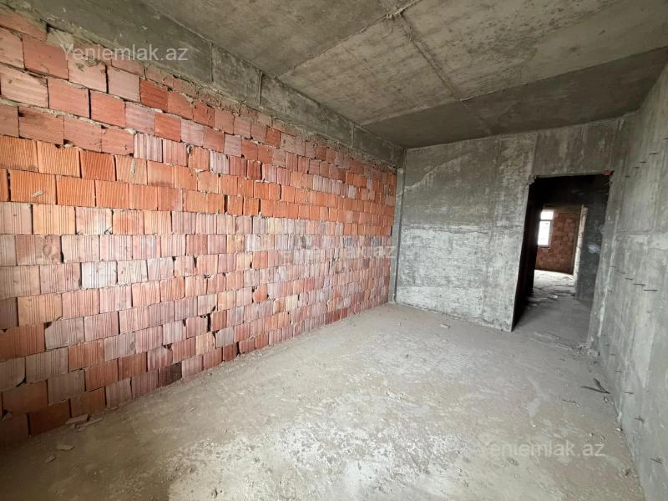 Satılır 3 otaqlı yeni tikili 135 m²