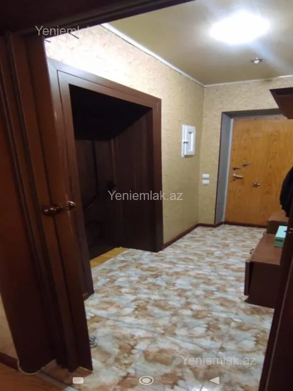 Satılır 3 otaqlı köhnə tikili 85 m²