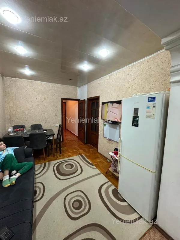 Satılır 2 otaqlı köhnə tikili 58 m²