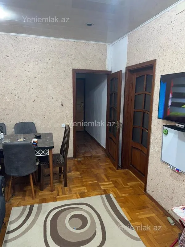 Satılır 2 otaqlı köhnə tikili 58 m²