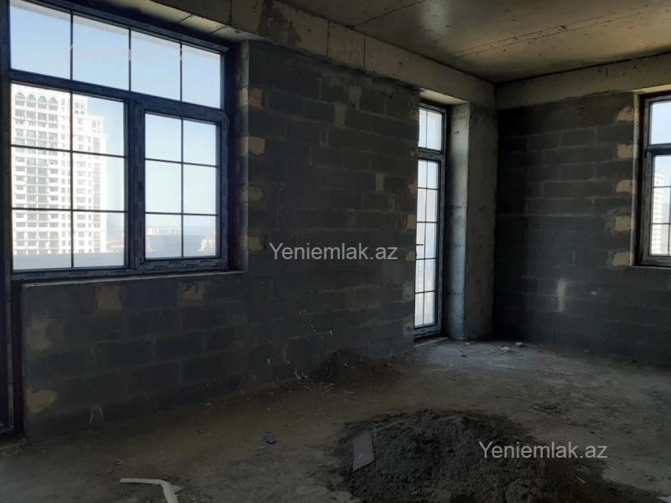 Satılır 4 otaqlı yeni tikili 162 m²