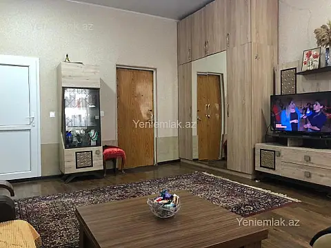 Satılır 1 otaqlı köhnə tikili 60 m²