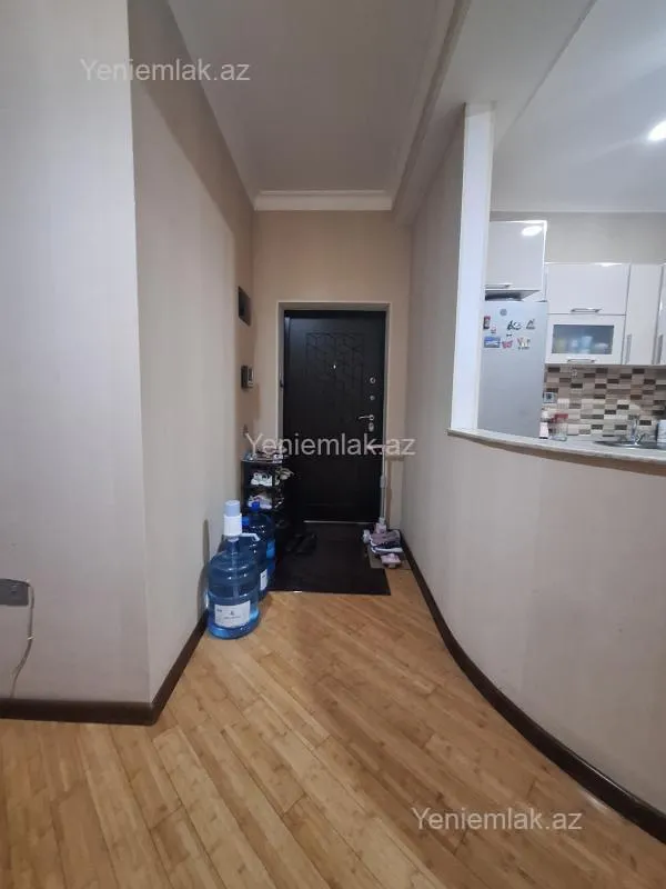 Satılır 3 otaqlı yeni tikili 100 m²