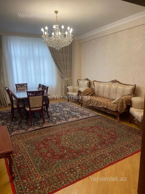 Satılır 3 otaqlı yeni tikili 105 m²