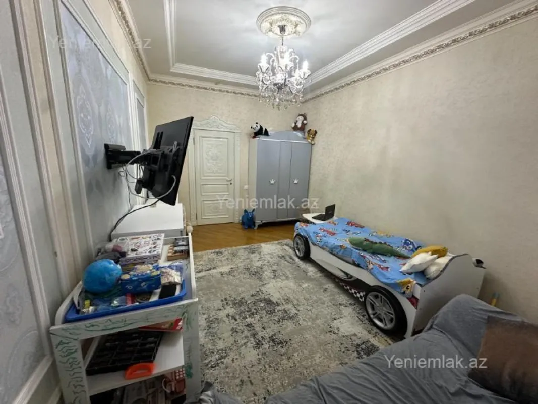 Satılır 3 otaqlı yeni tikili 140 m²