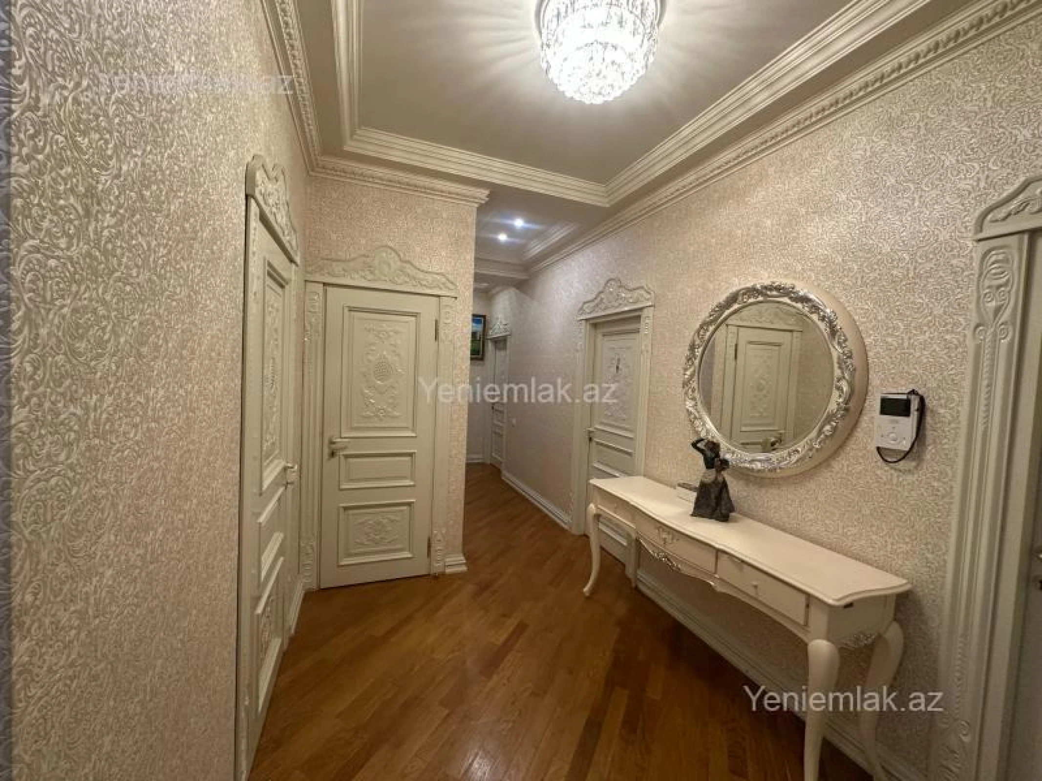 Satılır 3 otaqlı yeni tikili 140 m²