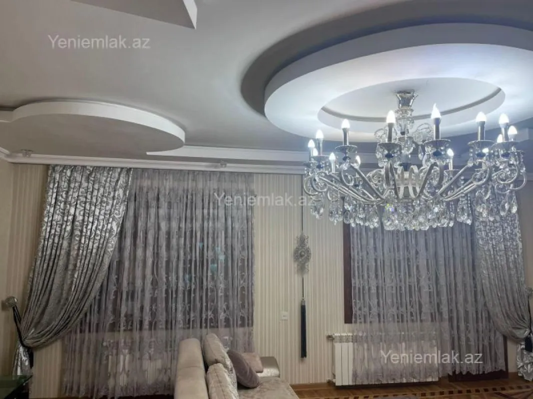 Satılır 5 otaqlı köhnə tikili 120 m²