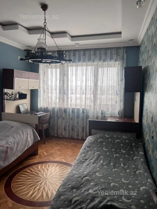 Satılır 5 otaqlı köhnə tikili 120 m²