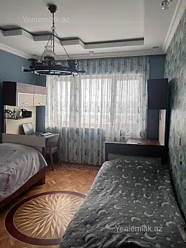 Satılır 5 otaqlı köhnə tikili 120 m²