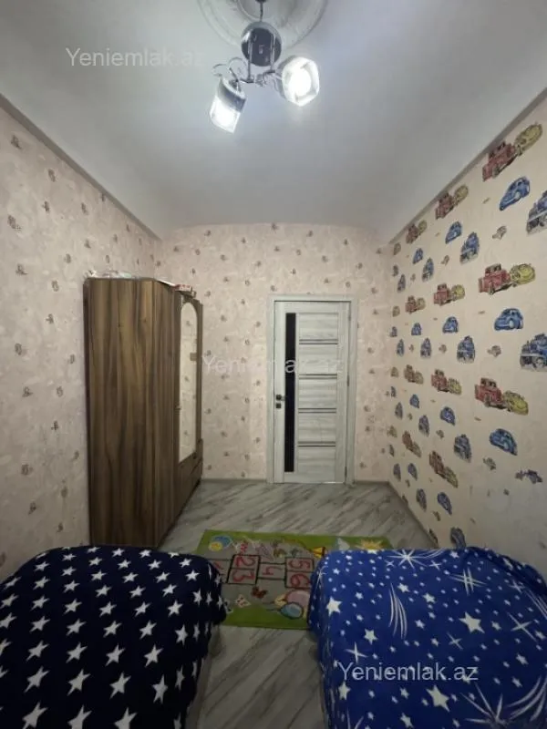Satılır 3 otaqlı köhnə tikili 85 m²