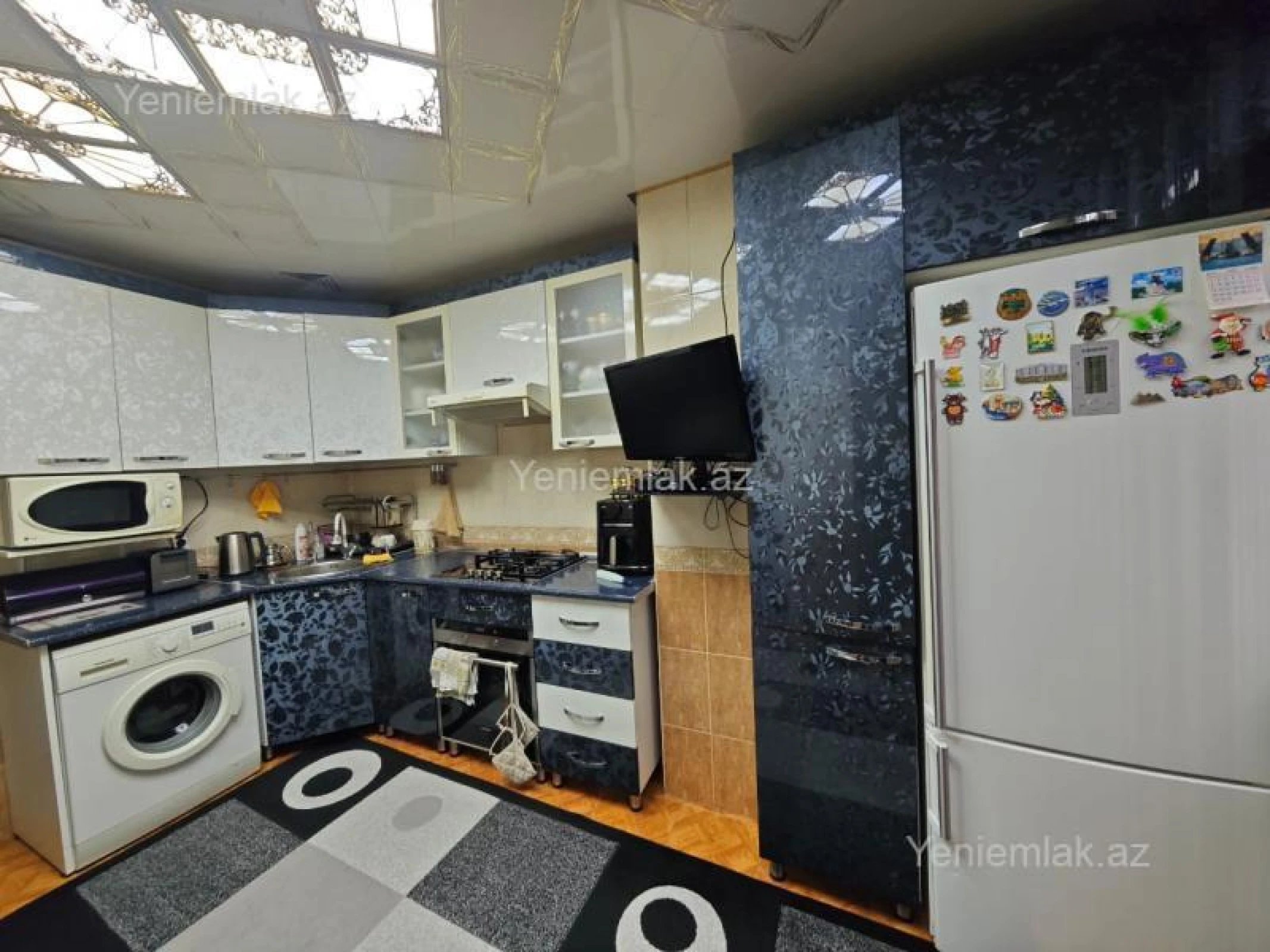 Satılır 3 otaqlı köhnə tikili 90 m²