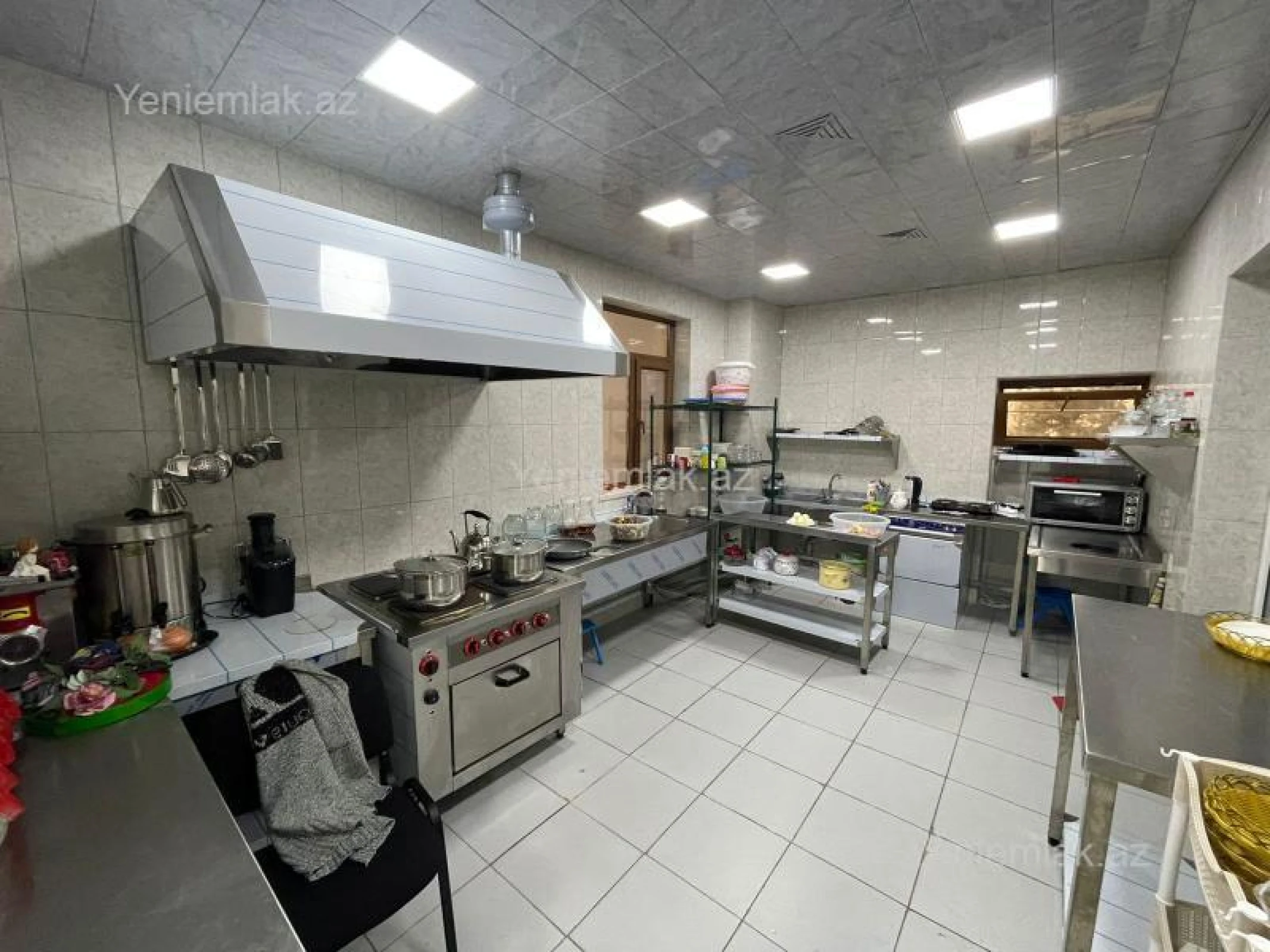 Satılır 1 otaqlı obyekt 1100 m²