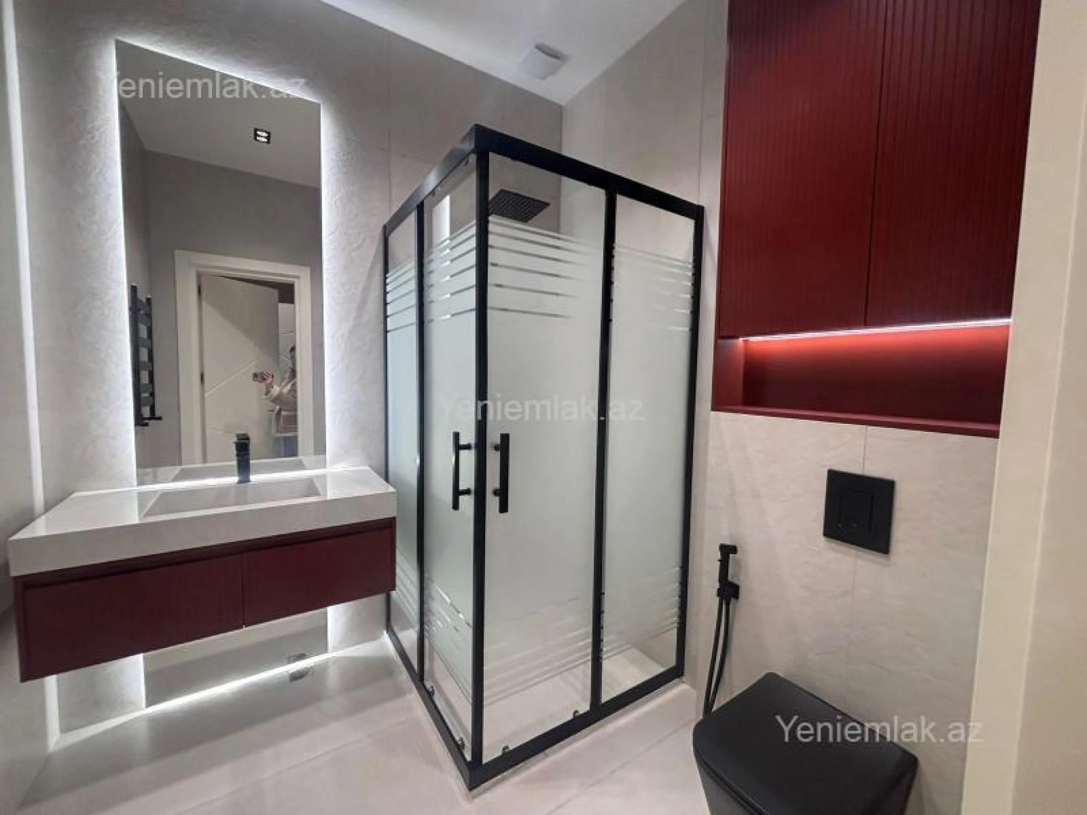Satılır 5 otaqlı həyət evi 250 m²