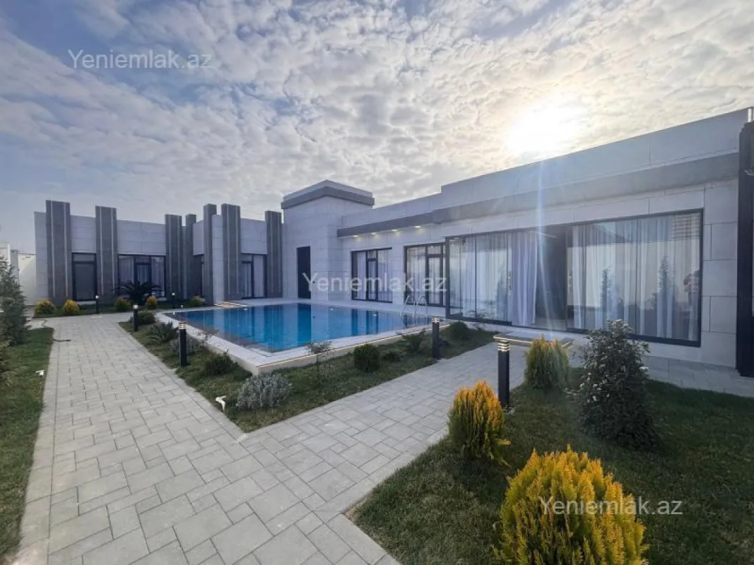 Satılır 5 otaqlı həyət evi 250 m²