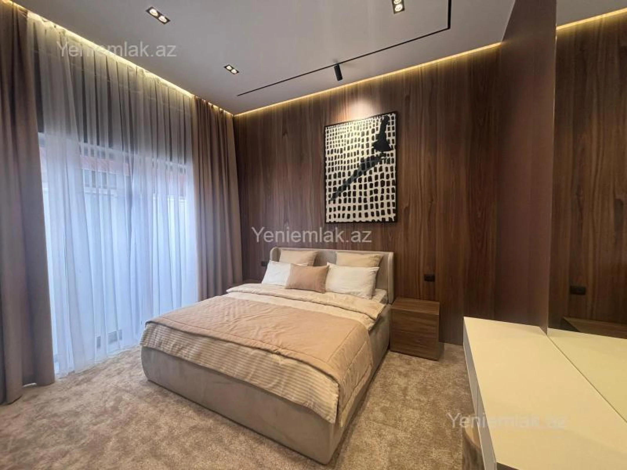 Satılır 5 otaqlı həyət evi 250 m²