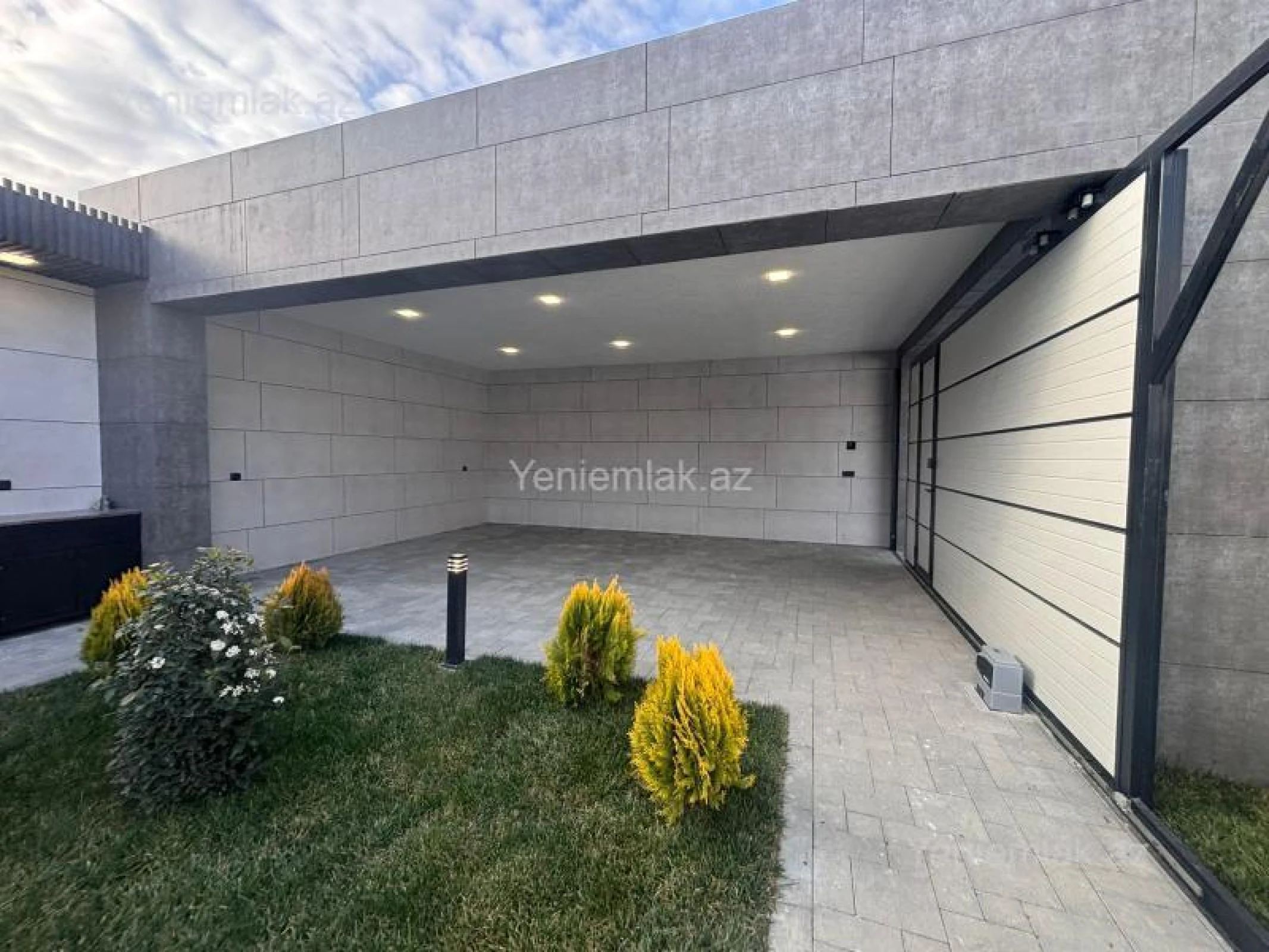 Satılır 5 otaqlı həyət evi 250 m²