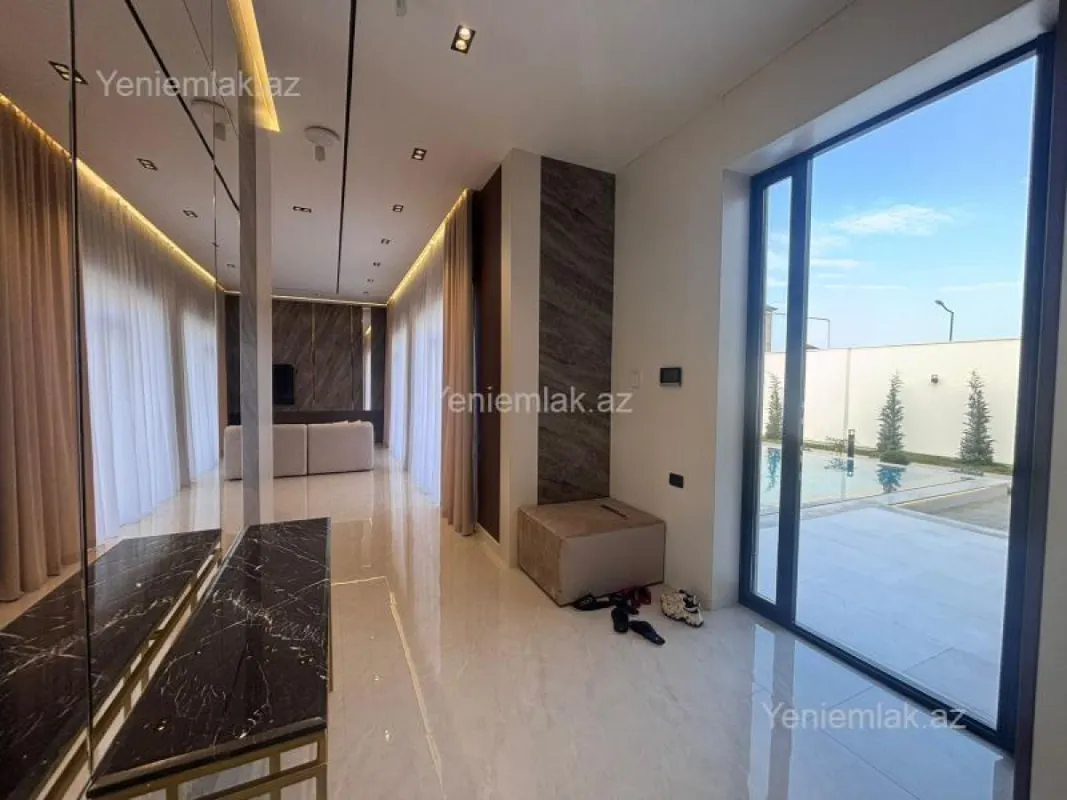 Satılır 5 otaqlı həyət evi 250 m²