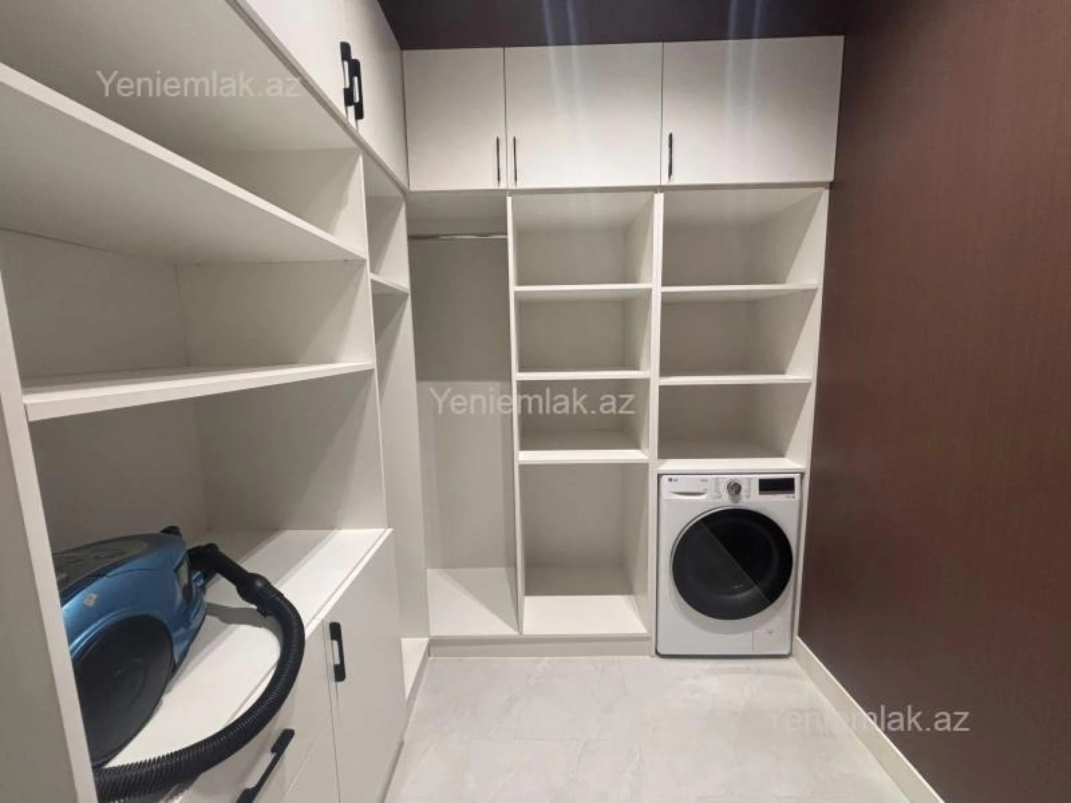 Satılır 5 otaqlı həyət evi 250 m²