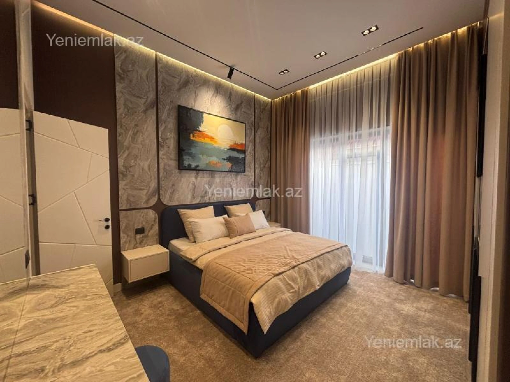 Satılır 5 otaqlı həyət evi 250 m²