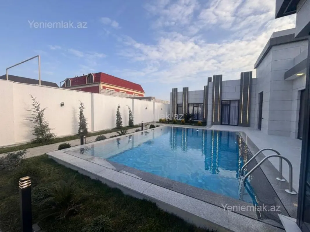 Satılır 5 otaqlı həyət evi 250 m²