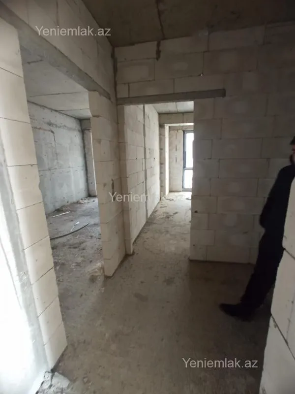 Satılır 3 otaqlı yeni tikili 110 m²