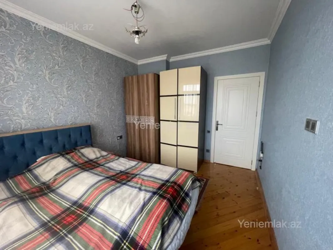 Satılır 2 otaqlı köhnə tikili 65 m²