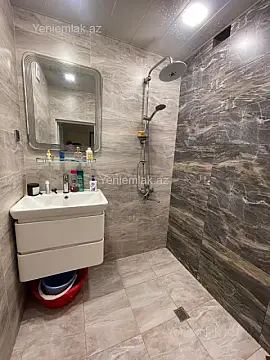 Satılır 2 otaqlı köhnə tikili 65 m²