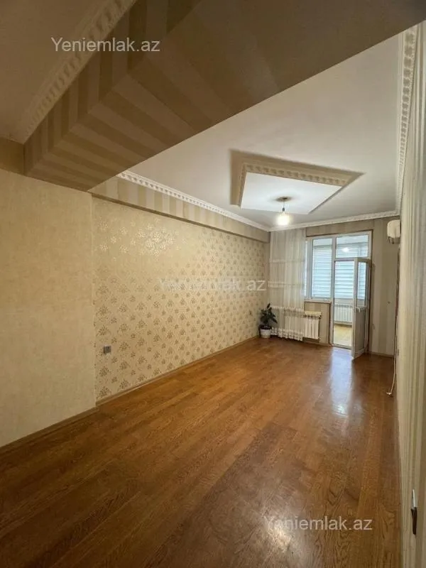 Satılır 3 otaqlı yeni tikili 80 m²