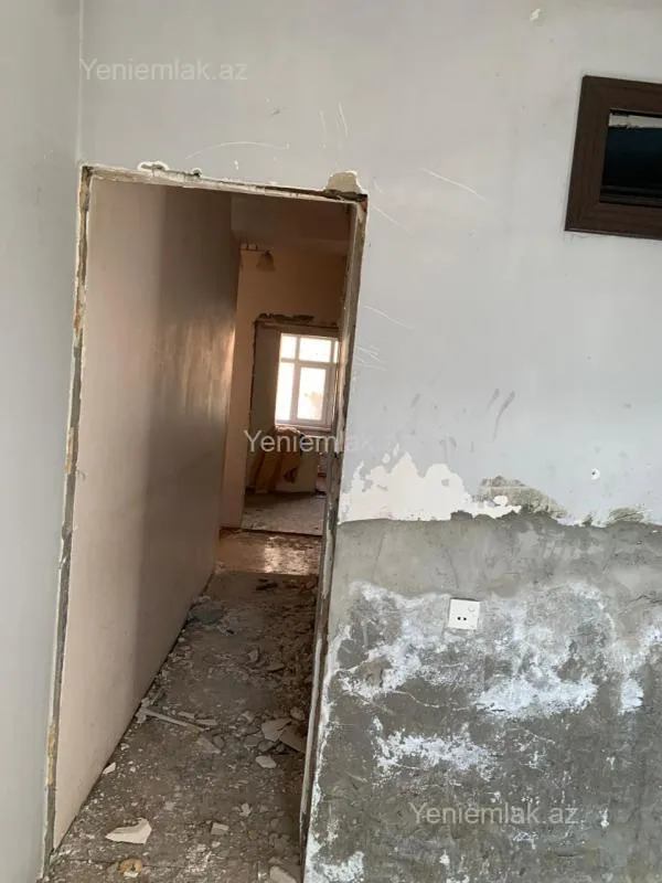 Satılır 2 otaqlı köhnə tikili 70 m²
