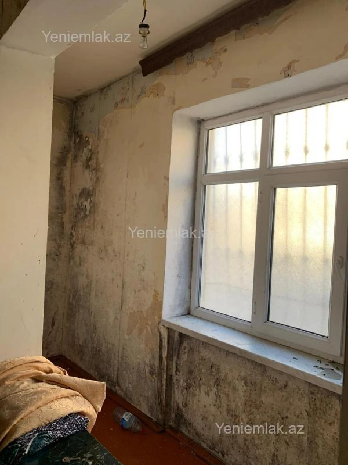 Satılır 2 otaqlı köhnə tikili 70 m²