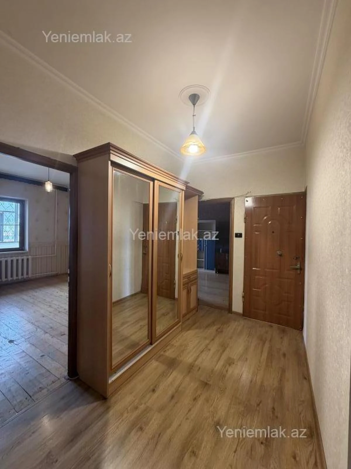 Satılır 4 otaqlı köhnə tikili 112 m²