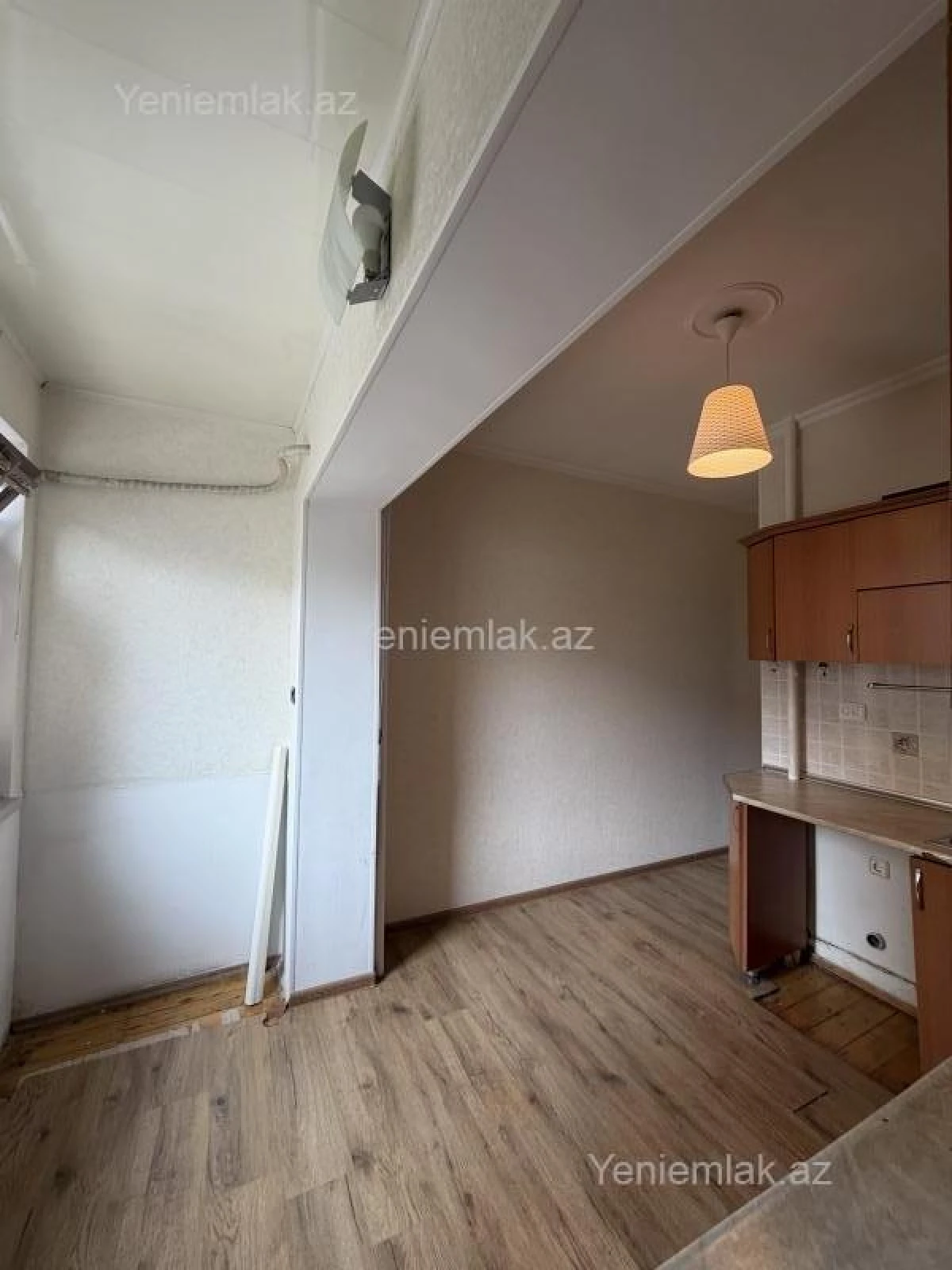 Satılır 4 otaqlı köhnə tikili 112 m²