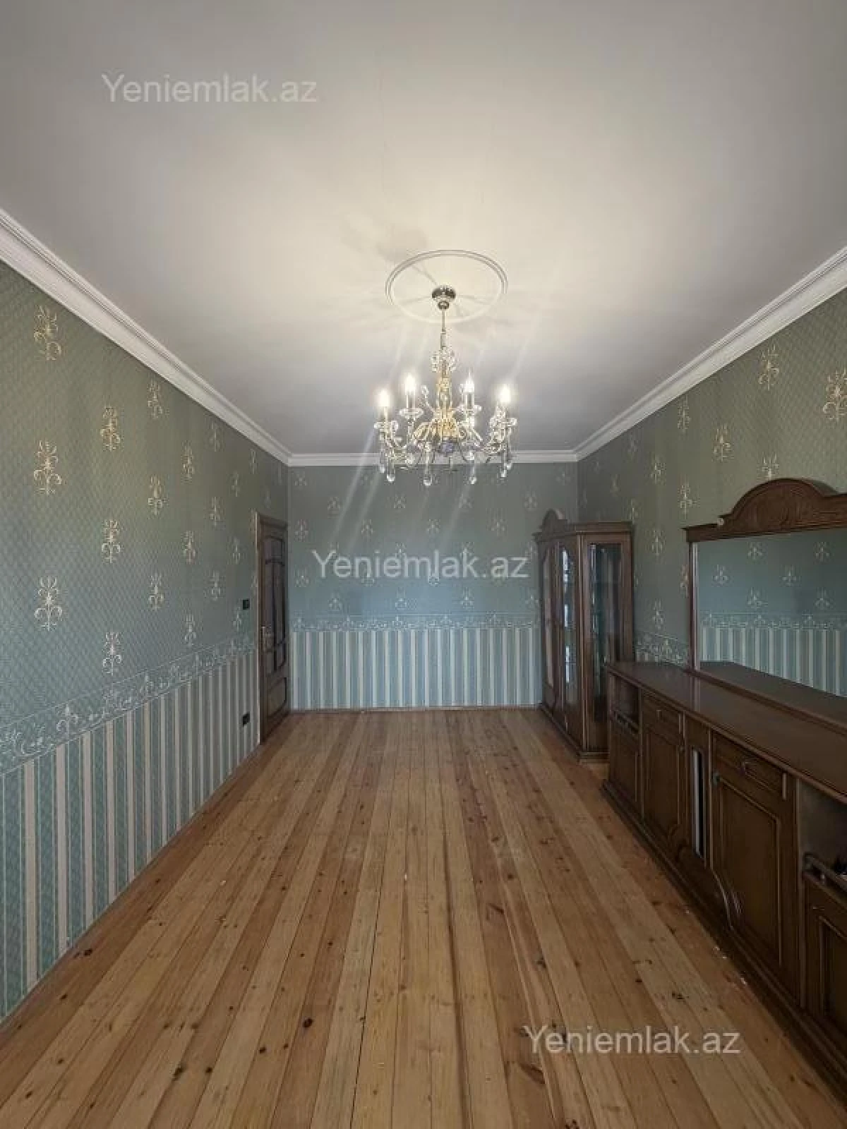 Satılır 4 otaqlı köhnə tikili 112 m²