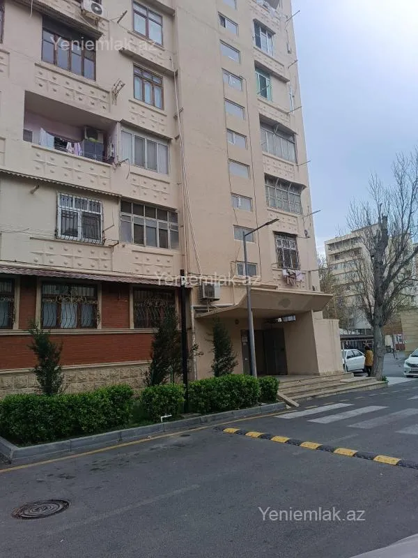 Satılır 3 otaqlı köhnə tikili 80 m²